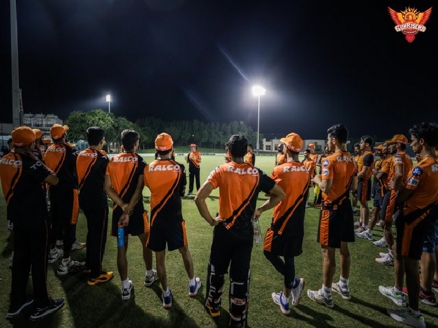 sunrisers hyderabad team dress